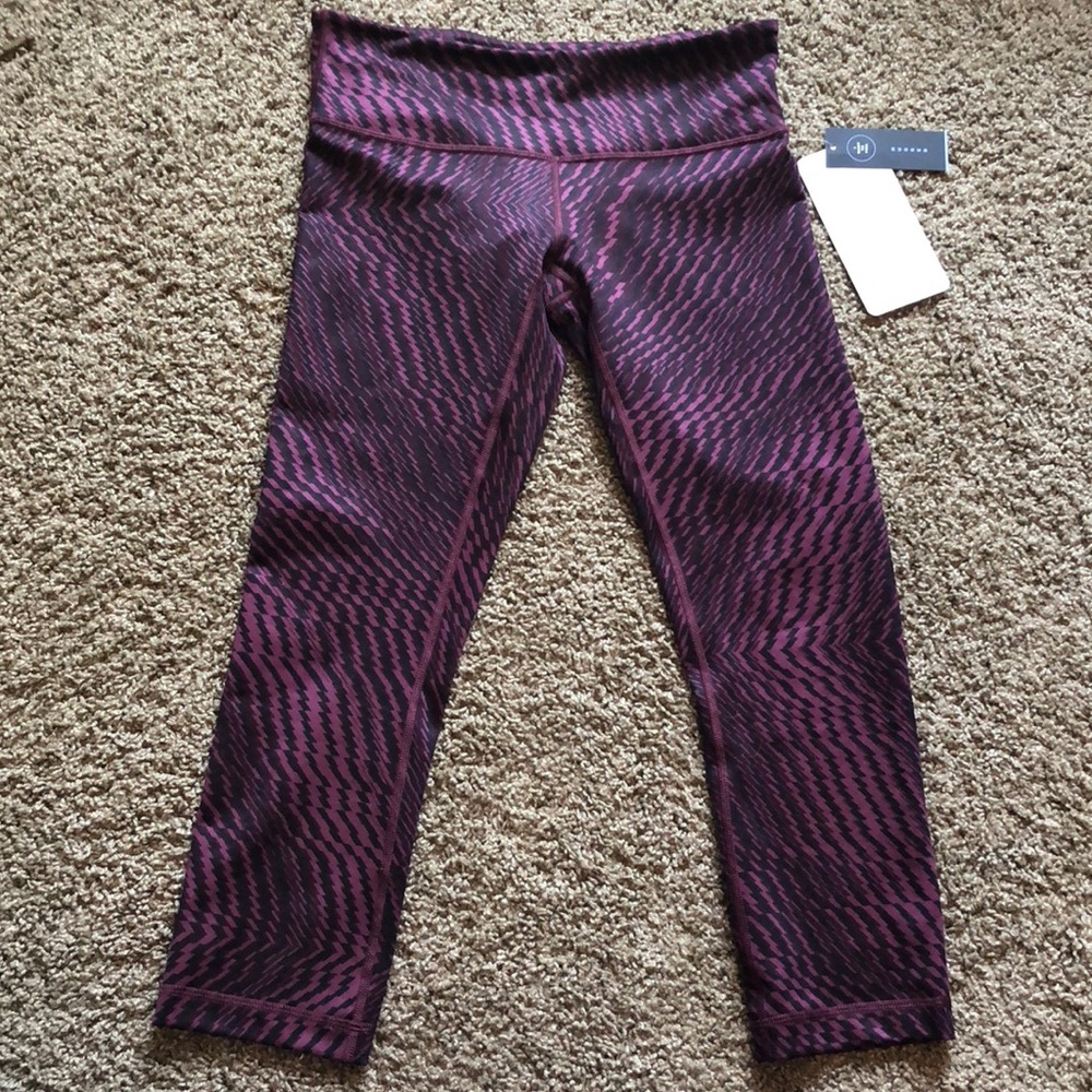 NWT reversible lululemon Capris